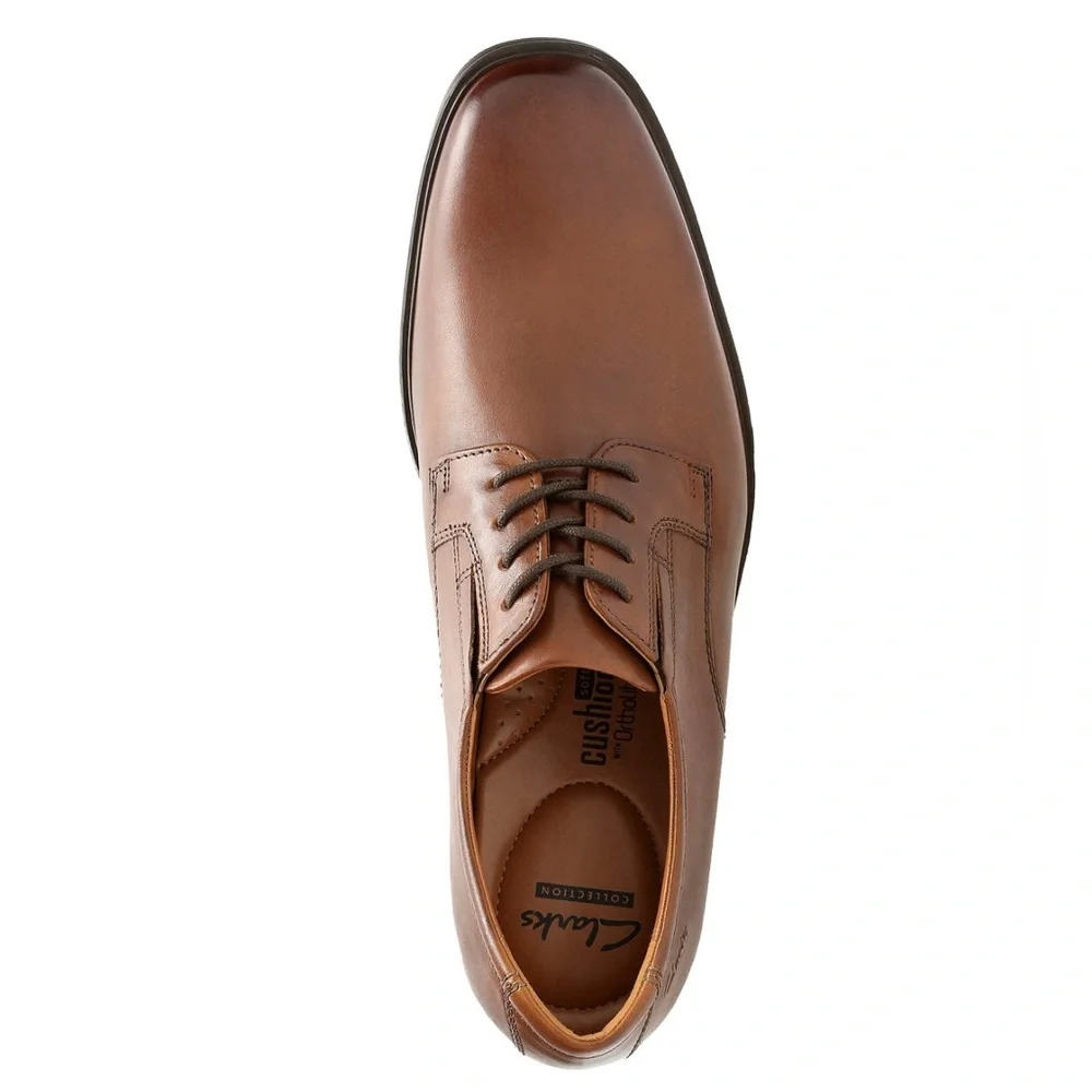 Clarks Men’s Tilden Plain-Toe Oxfords Dress Shoes- Size 7